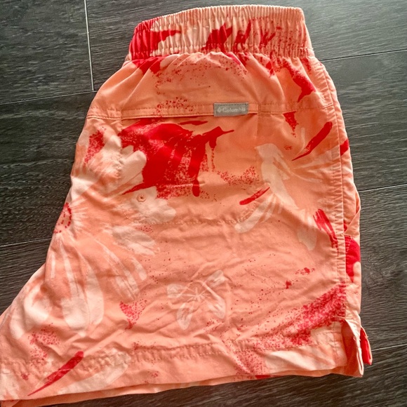 Women’s XSmall Columbia active shorts - Picture 4 of 4